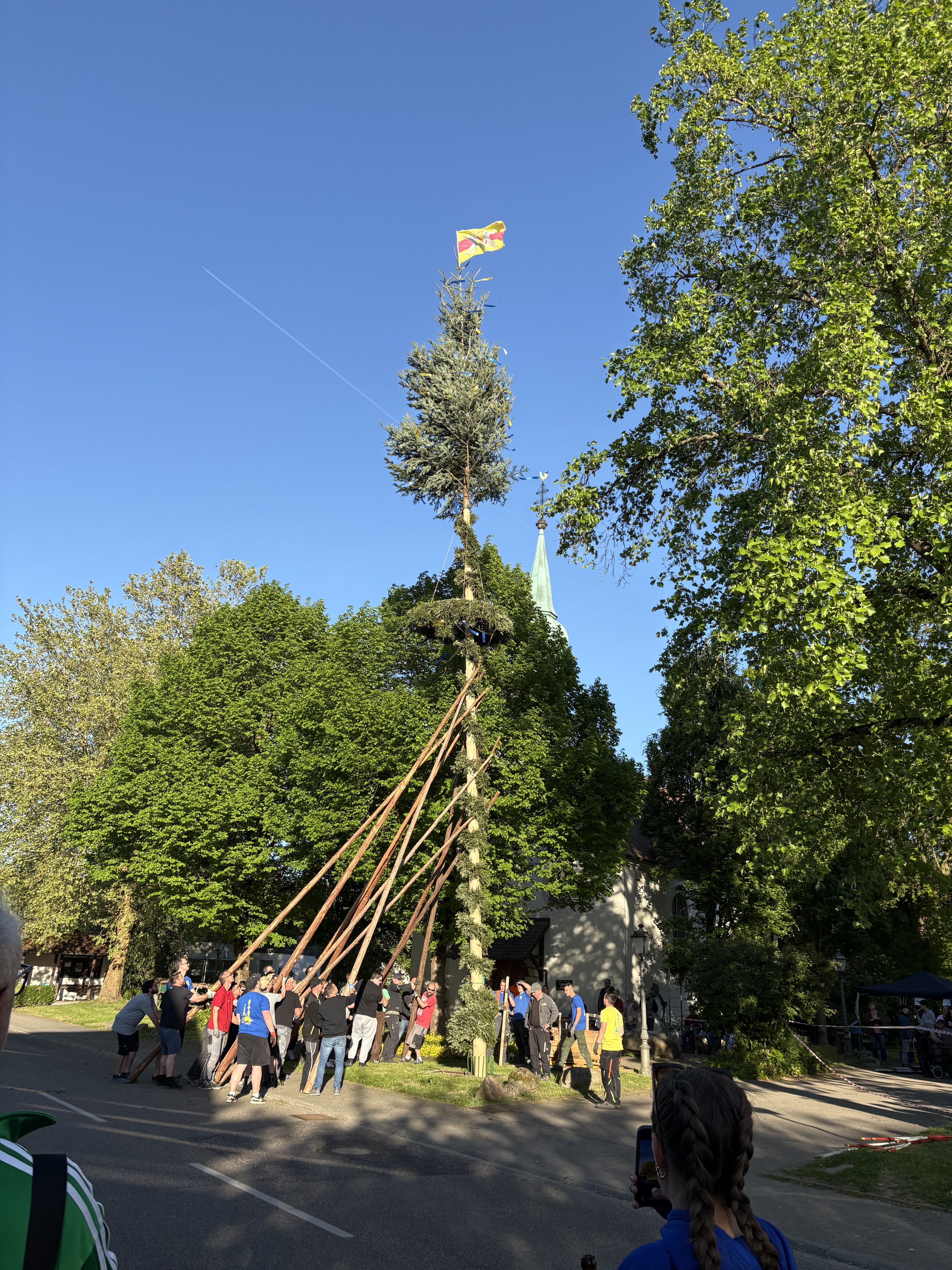 Rückblick Maibaumstellen 2026